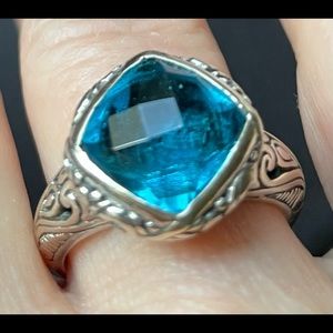 Beautiful deep blue gemstone silver (stamped 925) ring.
